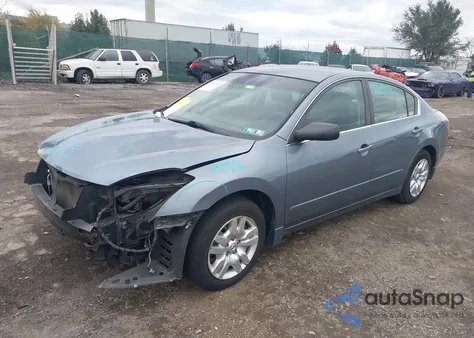 2010 Nissan Altima 2.5 S из США, поврежденный, VIN 1N4AL2AP4AN477057